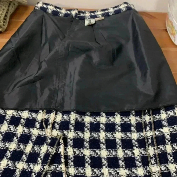 Atak  Collection White w Blue Wool Blend Skirt Size 38 - Picture 8 of 11